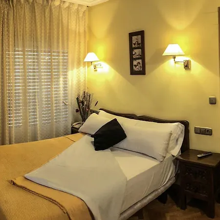 A Nieu Hotel *