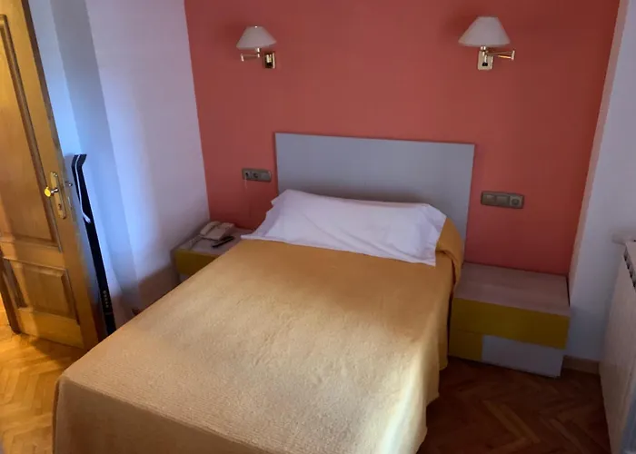 亚尼乌酒店 酒店